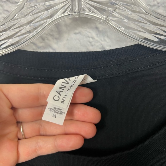 New Skeleton hands GROOM tee size XL - Picture 3 of 4